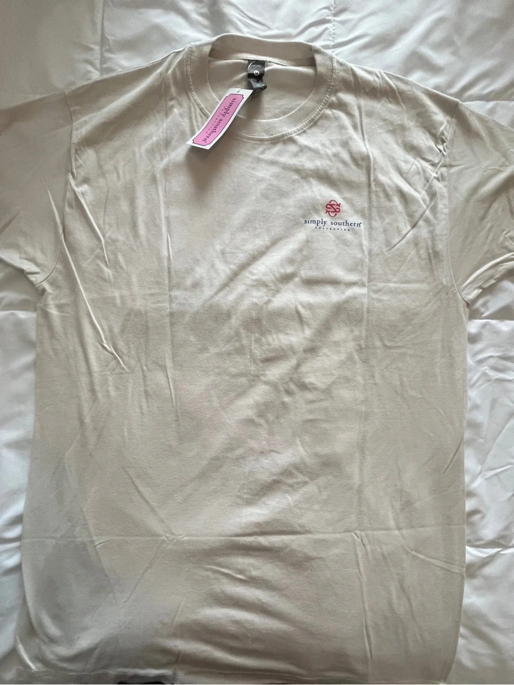 Simply Southern Beige “Everything Will Be Ok”T‑Shirt Size Medium - Picture 2 of 3